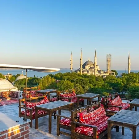 Otel World Heritage Center 2*