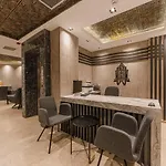 World Heritage Center מלון 2*