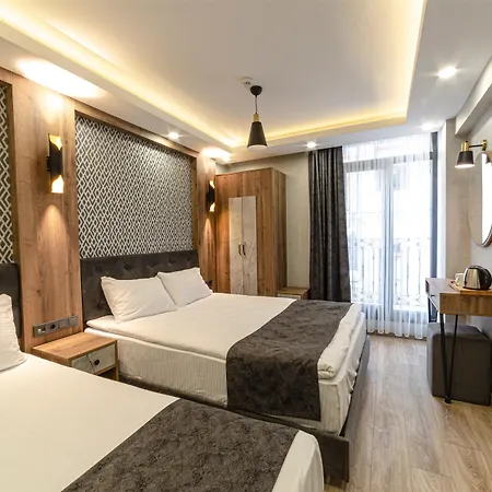 Hotel World Heritage Center 2*