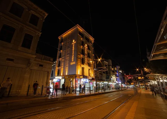 World Heritage Center מלון