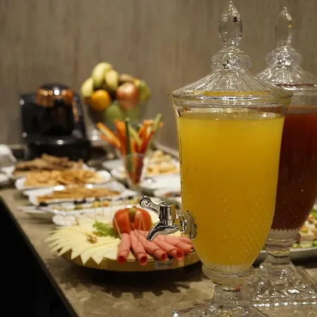 World Heritage Center Hotel 2*